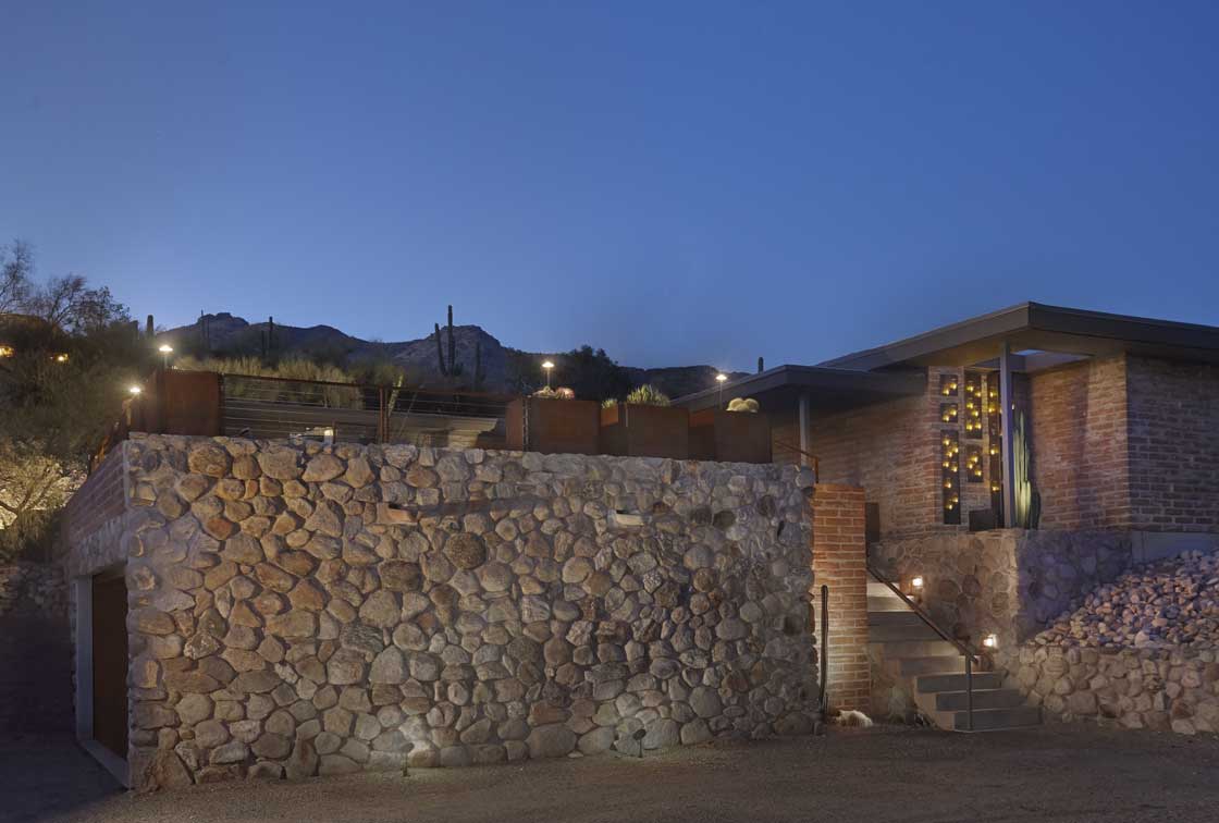 Cutting-edge approach to landscape design for a southern Arizona desert property